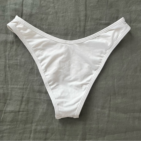 L*SPACE | Whiplash bikini bottom - Picture 2 of 3